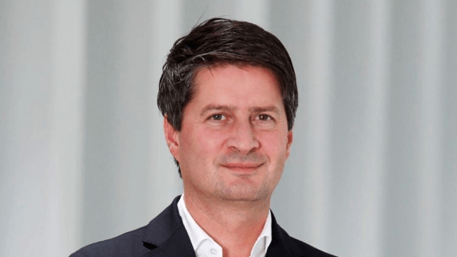 Xavier Chardon (PGE 1993) est  promu président du directoire de Volkswagen Group France