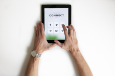 Retrouvez nos groupes locaux/professionnels et clubs sur les réseaux sociaux !